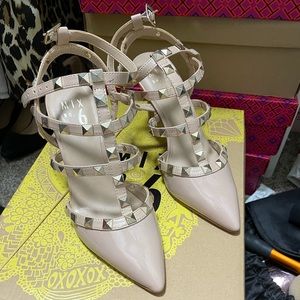 Mix No. 6 Nude Pumps